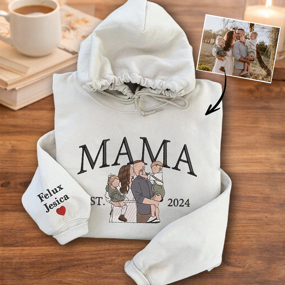 Personalized Mama Embroidered Photo Portrait Sweatshirt – Kids’ Names on Sleeve, Gift for Mom or New Mom