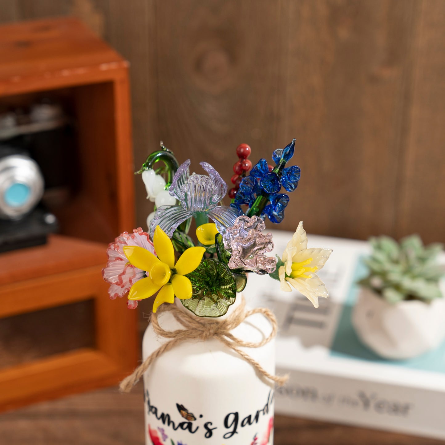Custom Mom's Garden Birth Month Flower Vase with Kids Names